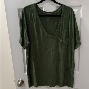 Kyte BABY Women’s Relaxed-Fit V Neck-Hunter